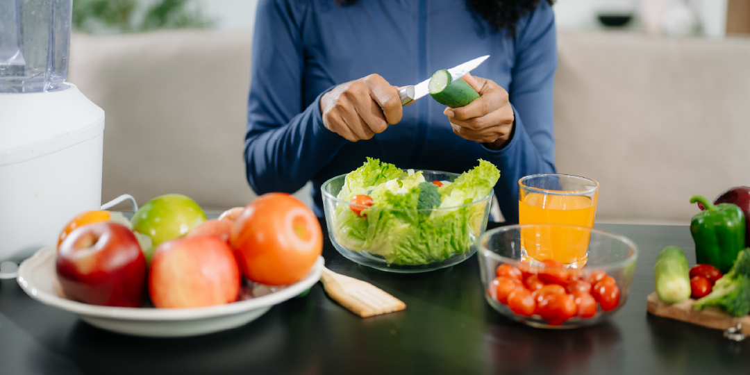 water rich foods including lettuce and apples